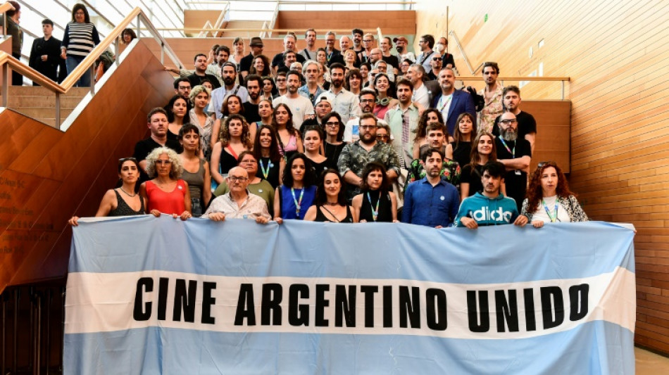 Cineastas argentinos protestam contra Milei no Festival de San Sebastián