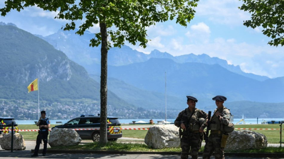 Terreur à Annecy: une attaque au couteau fait six blessés, dont quatre jeunes enfants