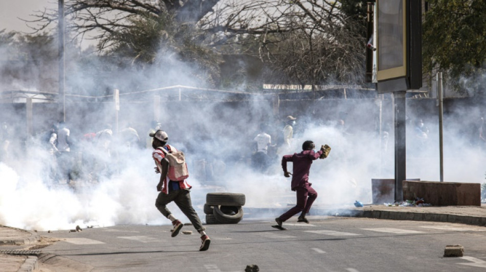 Crise au Sénégal: les manifestations violemment dispersées, un étudiant tué