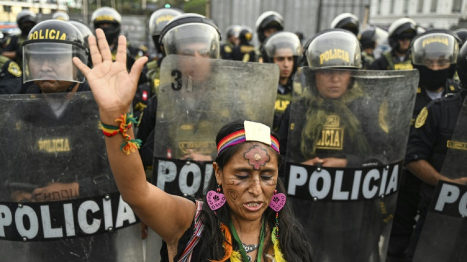 Pérou: Lima se pépare à devenir le centre des manifestations, la présidente appelle au calme