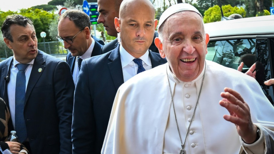 El papa preside el Domingo de Ramos tras su hospitalización