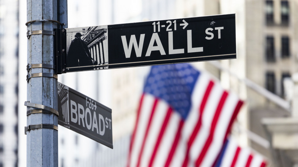 Wall Street apre in altalena, Dj -0,35%, Nasdaq +0,40%