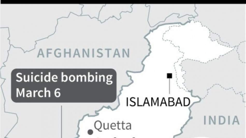 Pakistan suicide bomber kills nine police officers