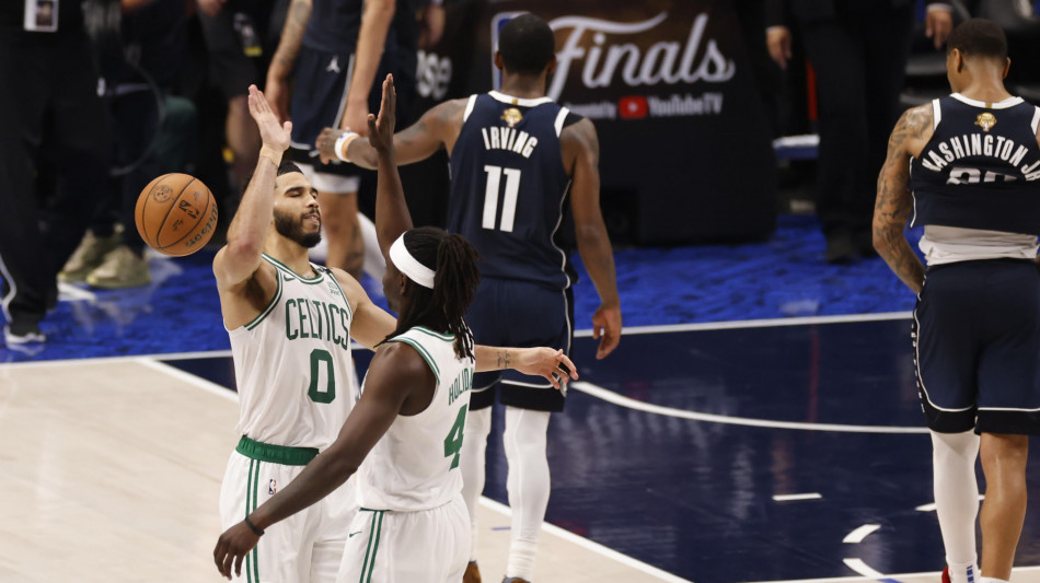 Finale Nba: Boston respinge Dallas, titolo a portata di mano