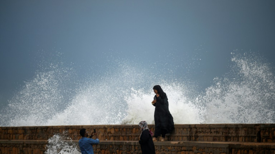 More than 100,000 evacuated as cyclone threatens India and Pakistan