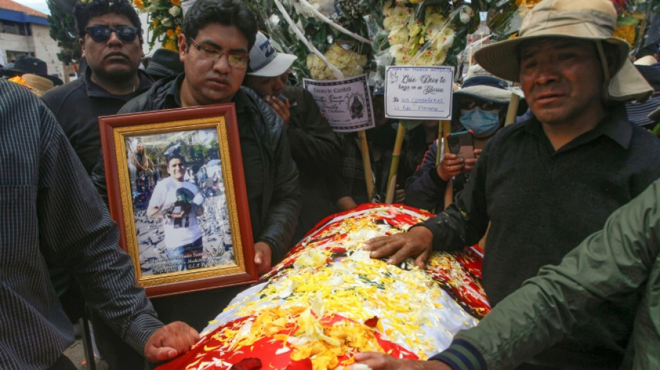 Peru protesters mourn their dead as clashes continue