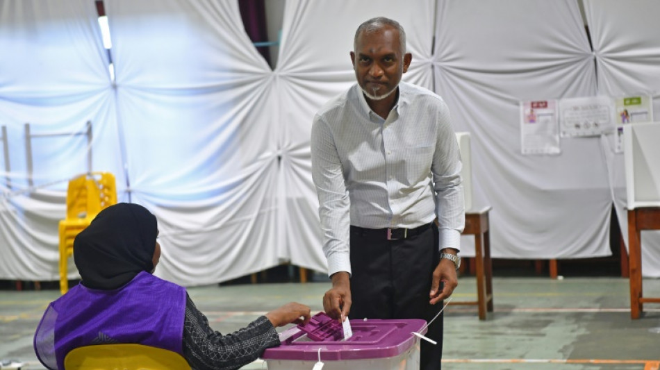 Maldives: victoire écrasante aux législatives du parti du président pro-Chine 