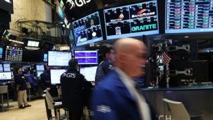 Wall Street ouvre en hausse, au rebond après une semaine calamiteuse