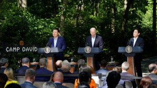 Biden, avec les dirigeants japonais et coréens, envoie un message d'unité face à la Chine