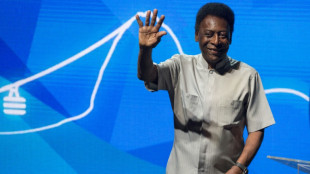 Pelé seguirá internado en hospital debido a infección urinaria