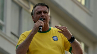 Devant des dizaines de milliers de soutiens, Bolsonaro fustige le juge qui a suspendu X au Brésil