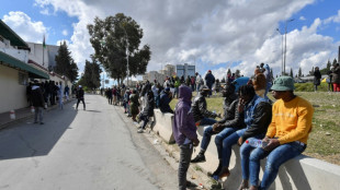 Hundreds of fearful sub-Saharan migrants flee Tunisia