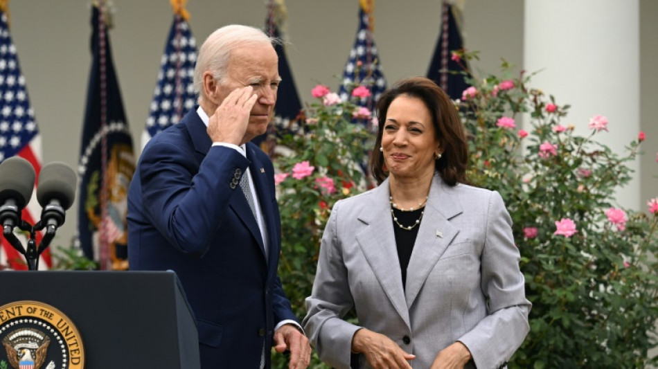 Kamala Harris en pole position pour remplacer Biden dans une campagne bousculée