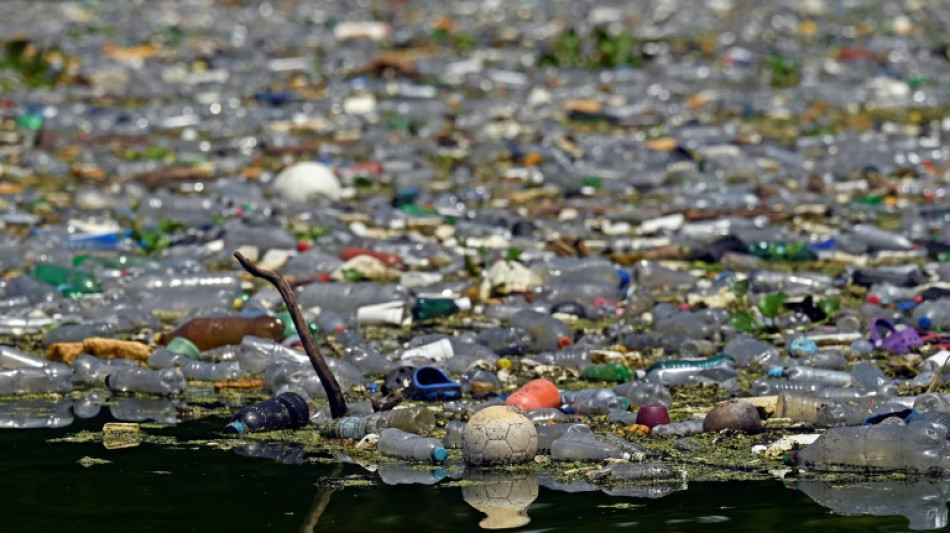 La contaminación plástica se apodera de ríos, lagos y playas en Centroamérica