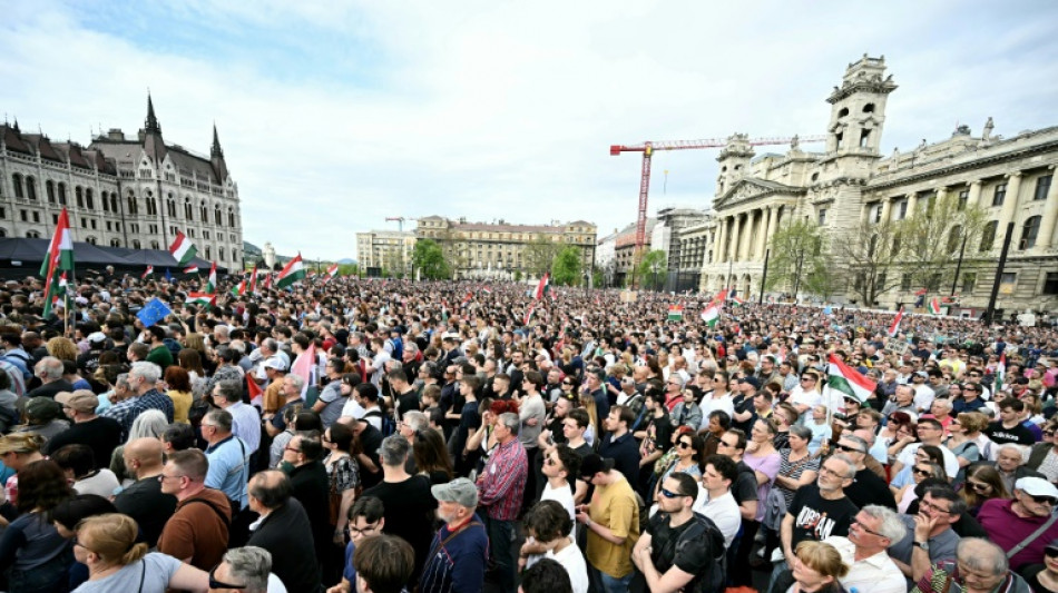 Hongrie: manifestation géante contre le gouvernement Orban 