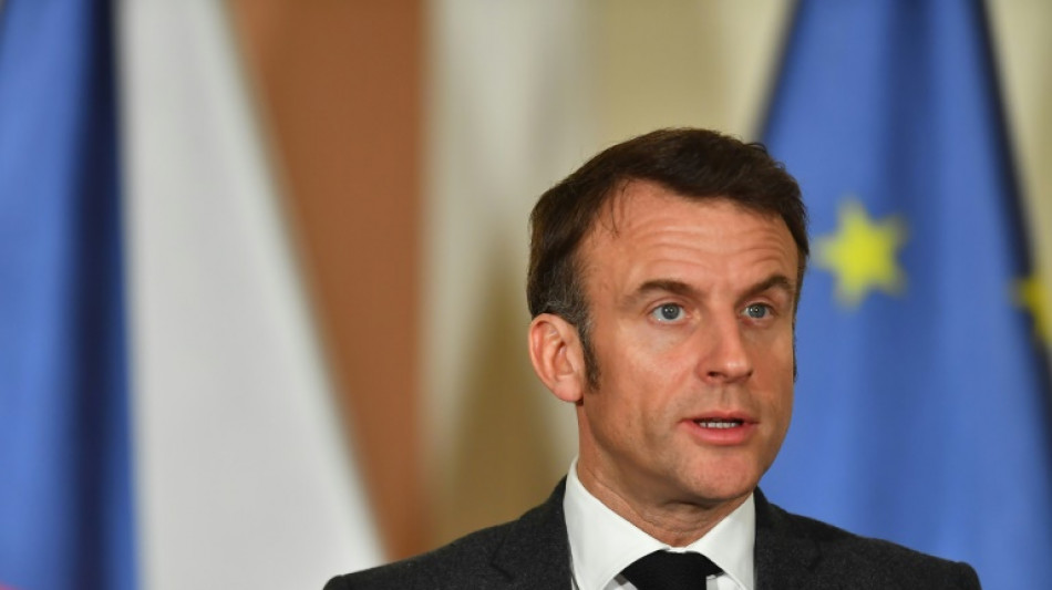 "Aucune limite" au soutien à l'Ukraine dit Macron, une posture "irresponsable" pour les oppositions