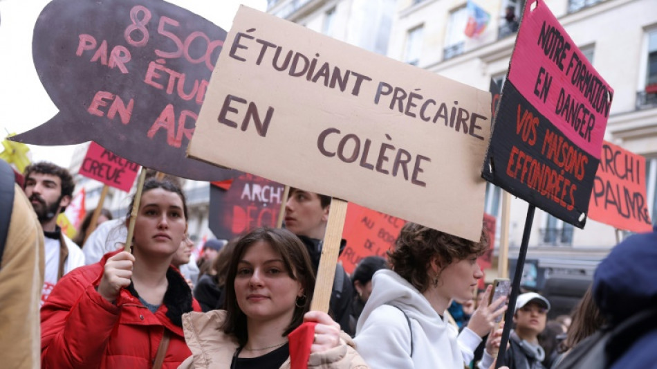 Précarité des étudiants: 35.000 boursiers en plus et montants revalorisés