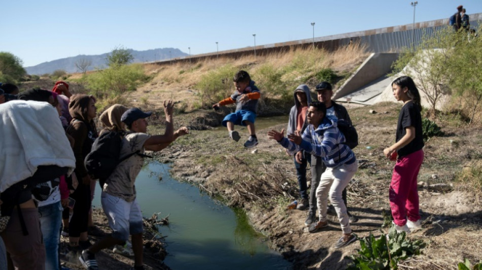 Tragédie de Juarez: le Mexique, garde-frontière des Etats-Unis face au "sale boulot"