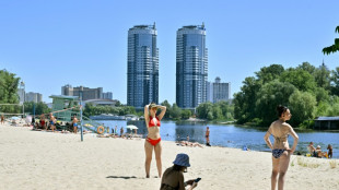 Sur les plages de Kiev, on essaie d'oublier la guerre