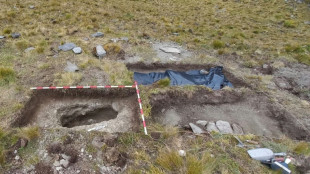 Ossadas de 11 camponeses mortos por militares há 40 anos são encontradas no Peru