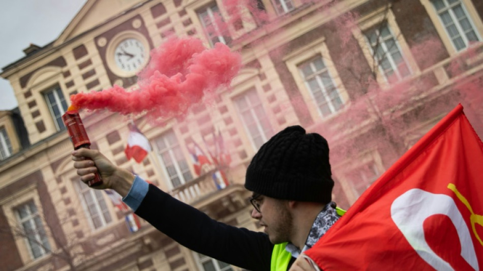 Retraites: des rassemblements sur le territoire, la Concorde interdite