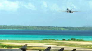 UK hands Indian Ocean islands to Mauritius but keeps key US military base