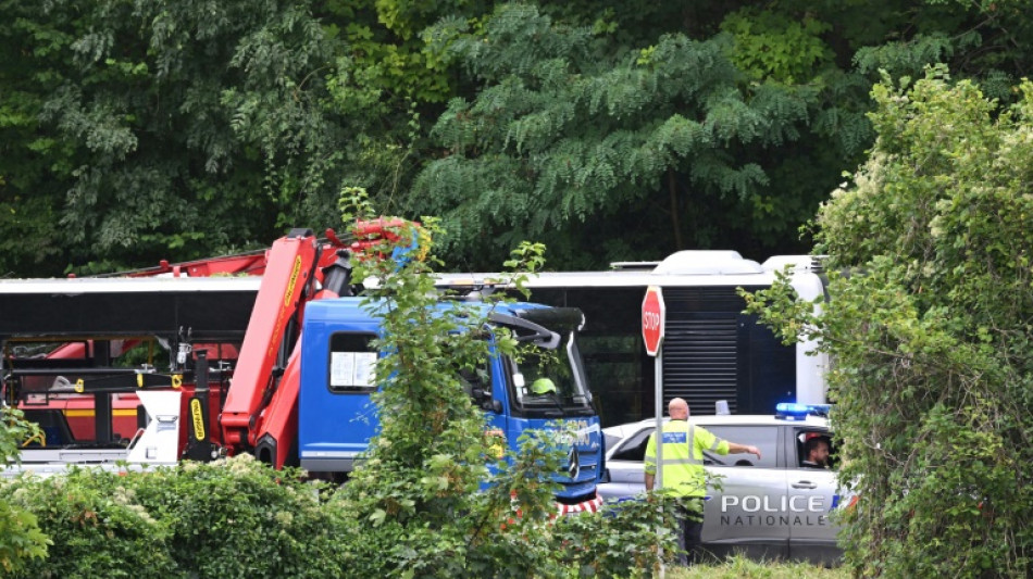 Yvelines: deux morts dans un accident de bus, un automobiliste alcoolisé en garde à vue