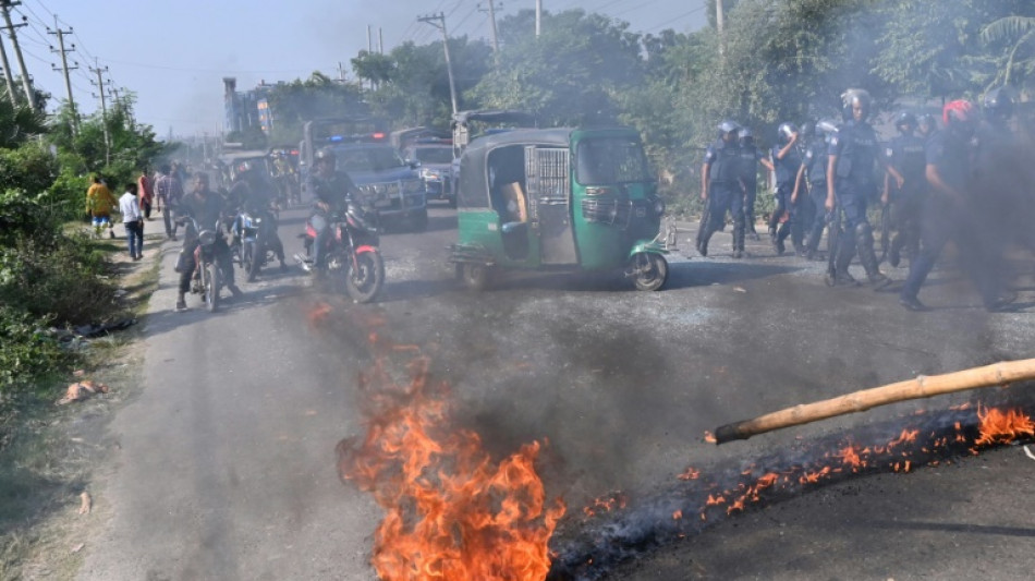 Bangladesh: violences dans plusieurs villes, deux opposants tués 