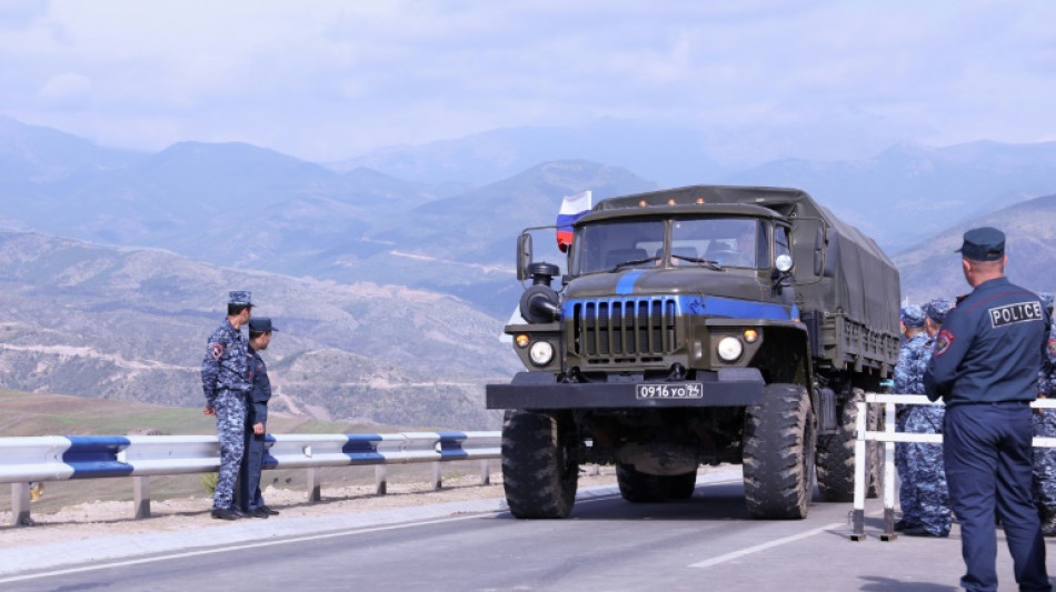 Nagorny Karabakh: les séparatistes négocient le retrait de leurs troupes et rendent les armes