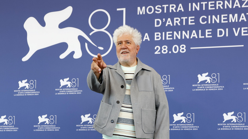 Almodovar, 'io infantile, non accetto l'idea della fine'