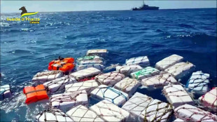 La policía italiana descubre dos toneladas de cocaína flotando en el Mediterráneo