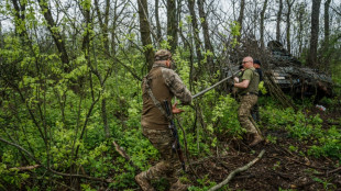 Non loin de Bakhmout, des tankistes ukrainiens "prêts" pour l'offensive