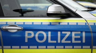 Betrunkener Autofahrer in Köln überrollt zwei auf dem Boden sitzende Frauen