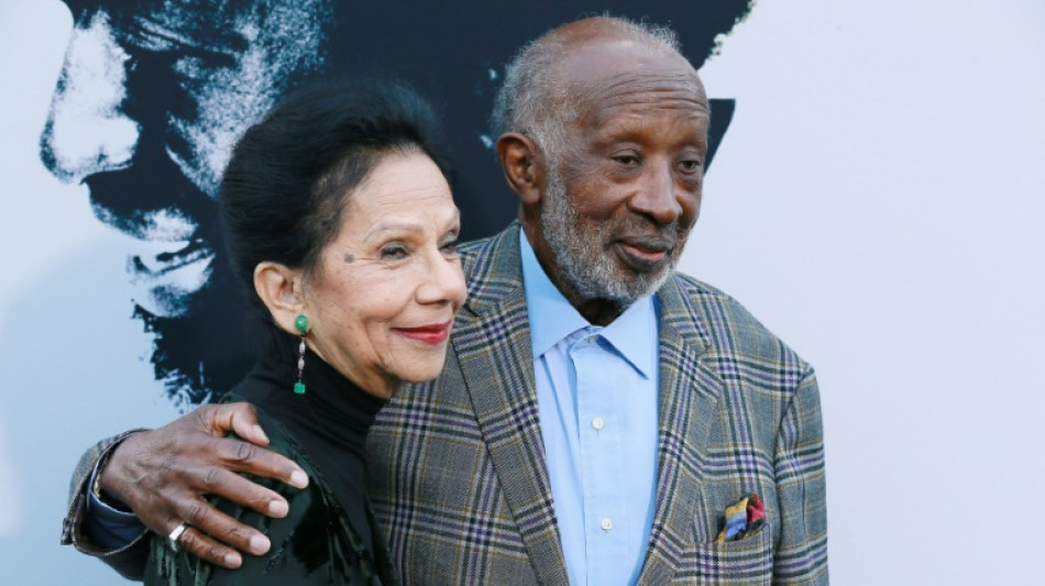 Morre Clarence Avant, 'Poderoso Chefão' da música negra