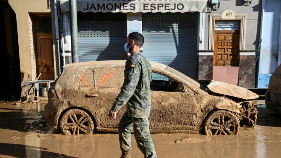 Spanien schickt tausende weitere Soldaten und Polizisten ins Katastrophengebiet