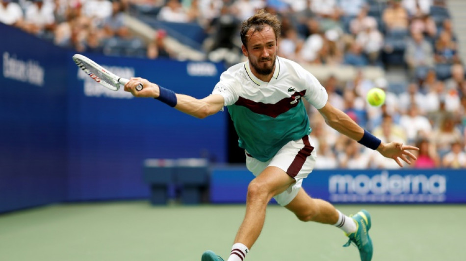 Sob forte calor, Medvedev vence Rublev e vai às semifinais do US Open