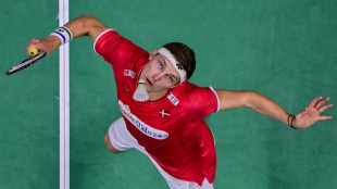 Shaky Axelsen survives badminton nail-biter in Thailand