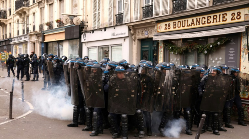 Manifestation: un homme émasculé après un coup de matraque d'un policier