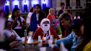 Thousands attend Christmas charity dinner in Buenos Aires