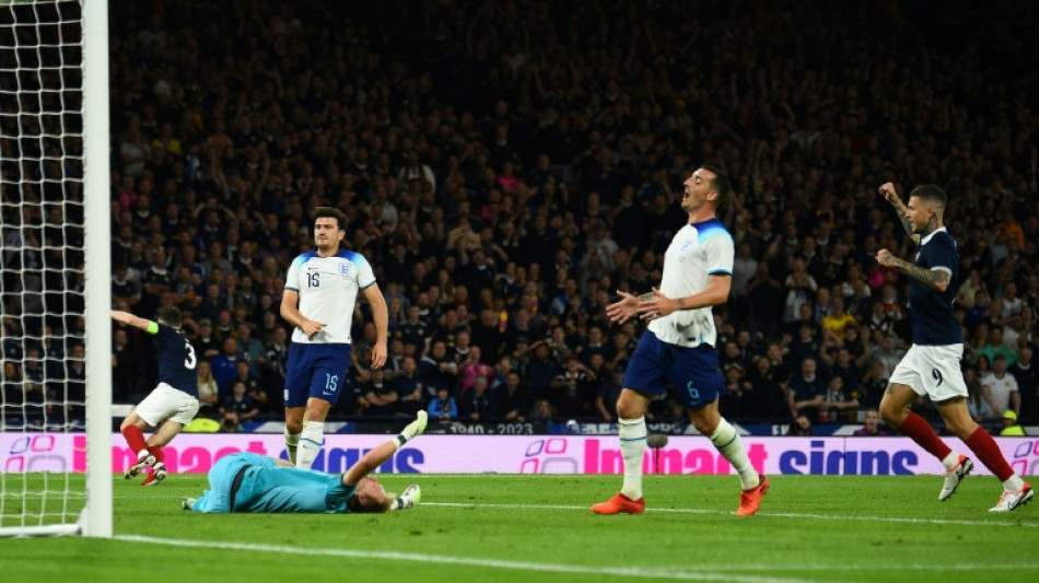 Mãe de Harry Maguire sai em defesa do zagueiro após críticas