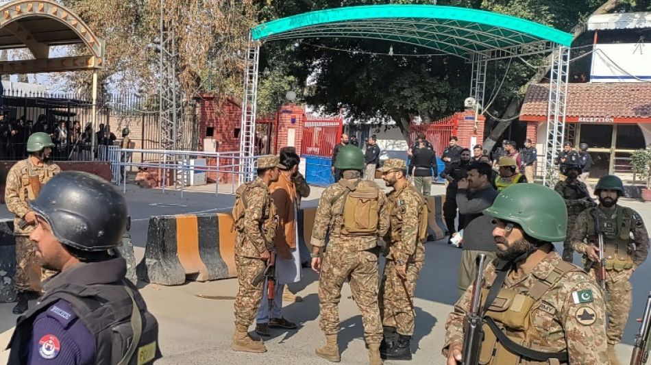 At least 17 worshippers killed in Pakistan mosque blast