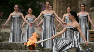 Zeremonie im antiken Olympia: Flamme für die Sommerspiele in Paris entzündet