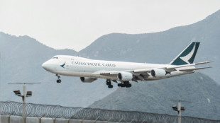 Hong Kong levantará en abril prohibición de vuelos desde nueve países por covid-19