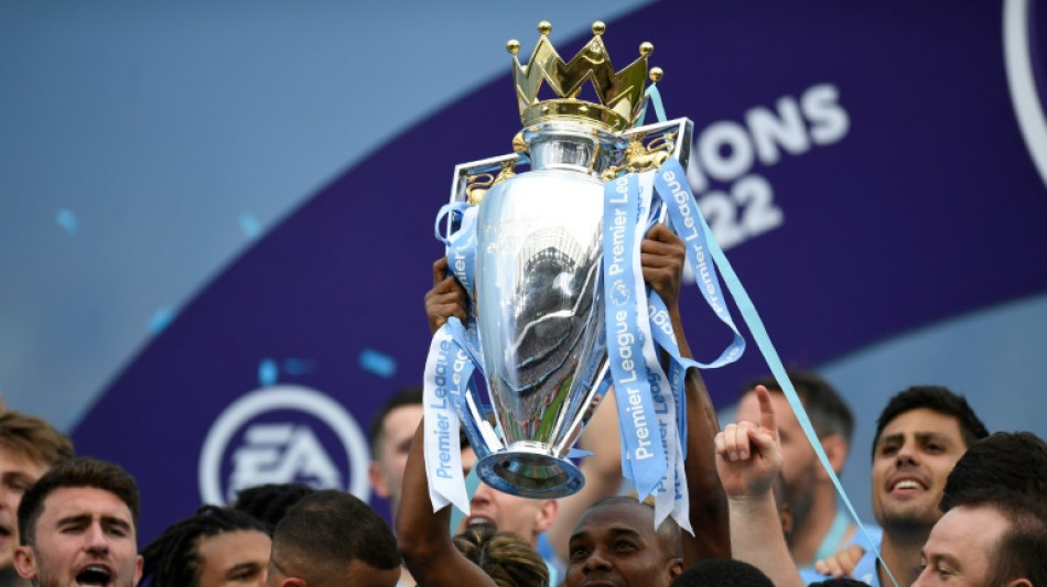 Man City 'legends' retain Premier League title with late comeback