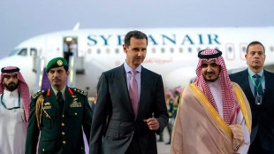 Assad meets Arab leaders ahead of summit in Saudi