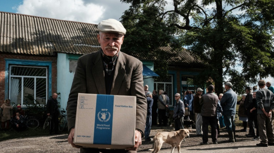 Ukraine: avec la guerre, un village agricole fait la queue pour de la nourriture