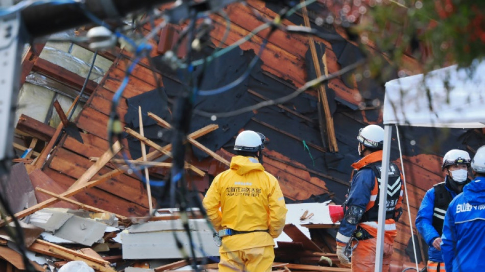 Mulher de 90 anos encontrada viva sob os escombros cinco dias após terremoto no Japão