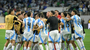 Argentina sofre mas vence Equador nos pênaltis (4-2) e vai às semis da Copa América
