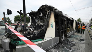 Emeutes: pas de bus ni de trams en Ile-de-France après 21H00