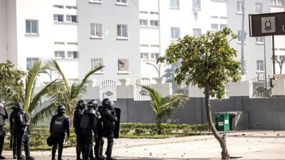 Senegal police clash with students in Dakar 